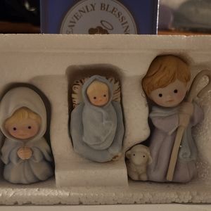 Heavenly Blessings Nativity The Holy Family